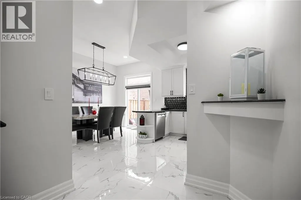 876 GOLF LINKS Road Unit# 16 #16