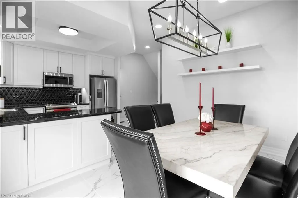 876 GOLF LINKS Road Unit# 16 #16