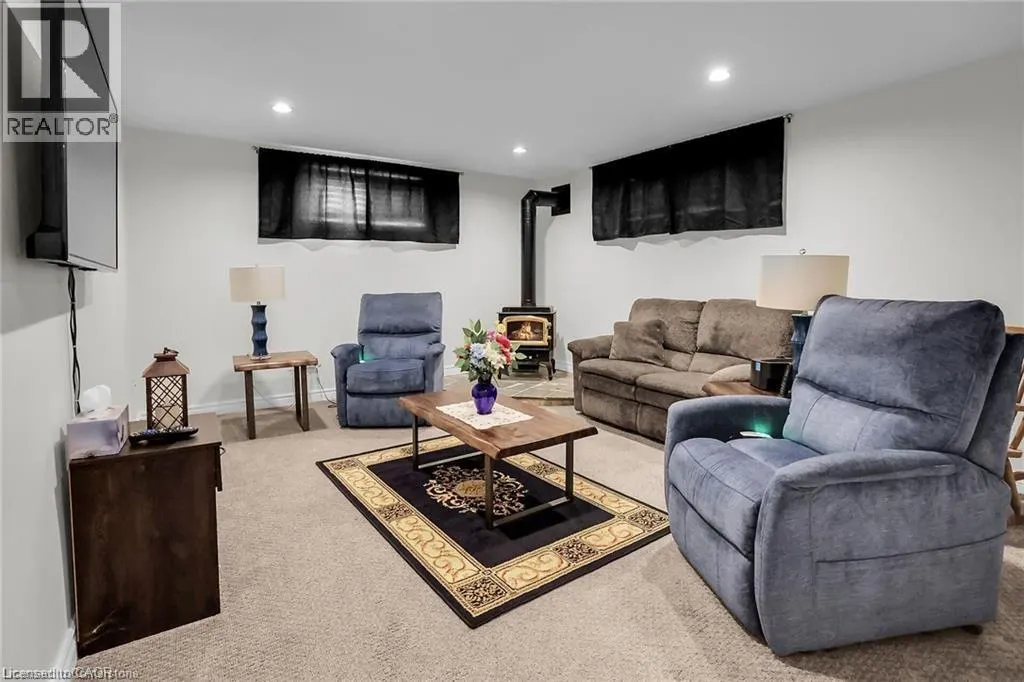 975 FOSS Road