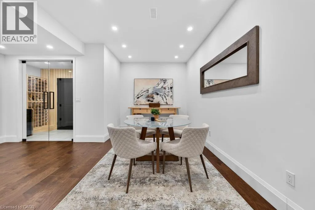 64 RAVINA Crescent
