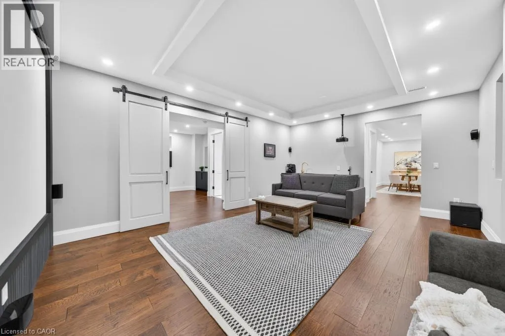 64 RAVINA Crescent