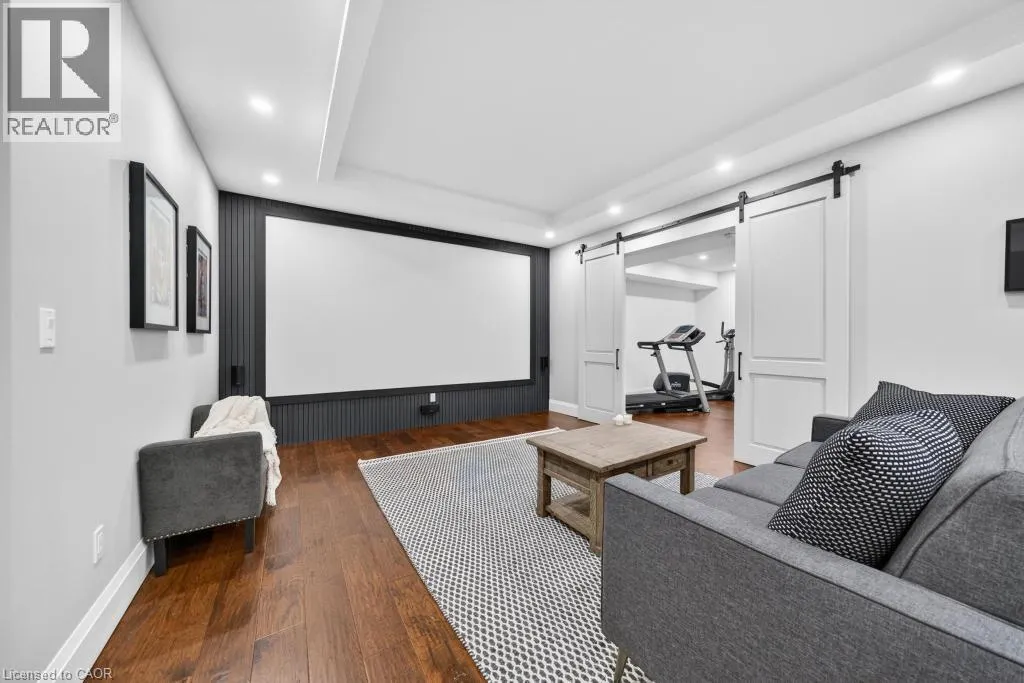 64 RAVINA Crescent