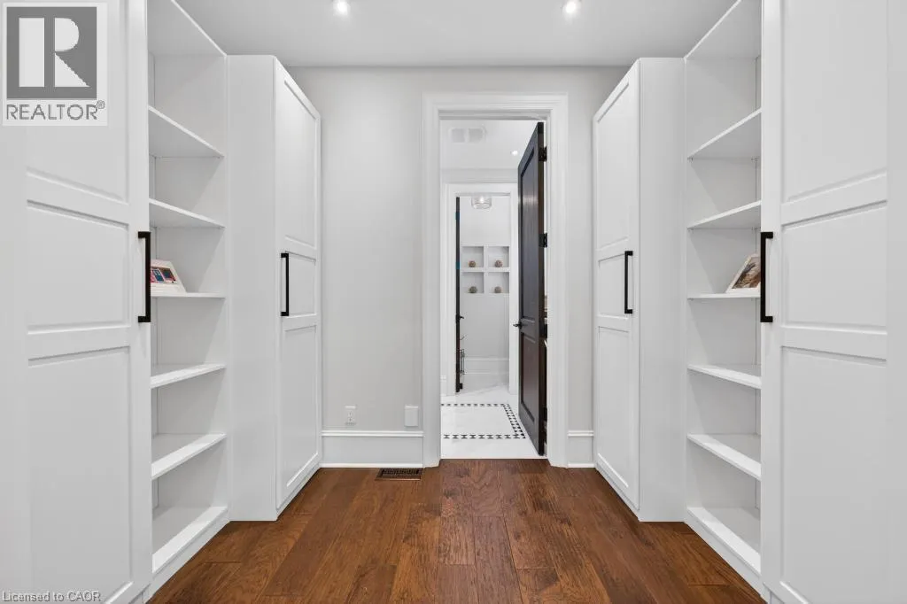 64 RAVINA Crescent
