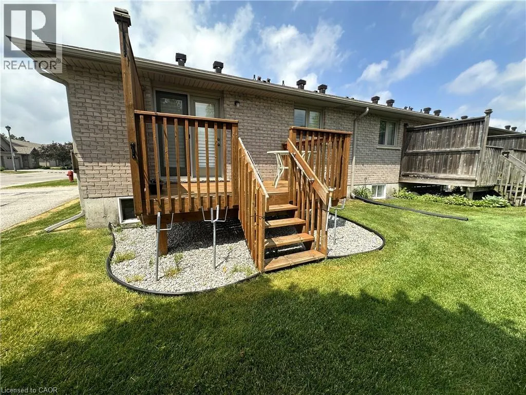 510 QUEENSWAY Street W Unit# 38 #38