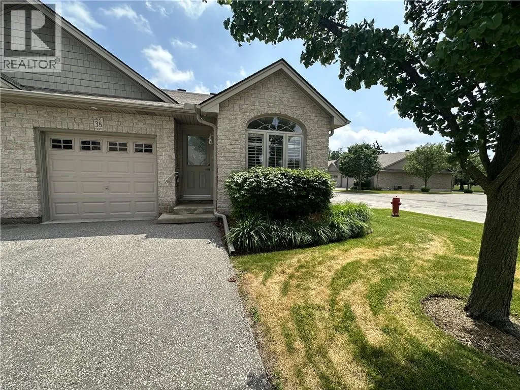 510 QUEENSWAY Street W Unit# 38 #38