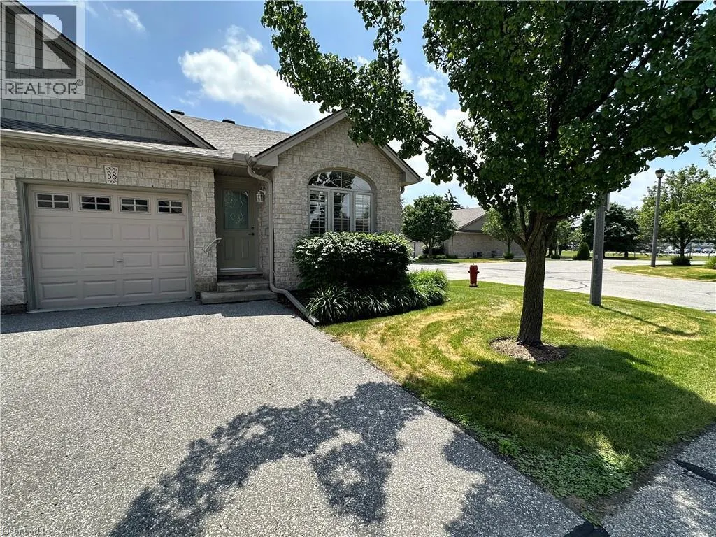 510 QUEENSWAY Street W Unit# 38 #38