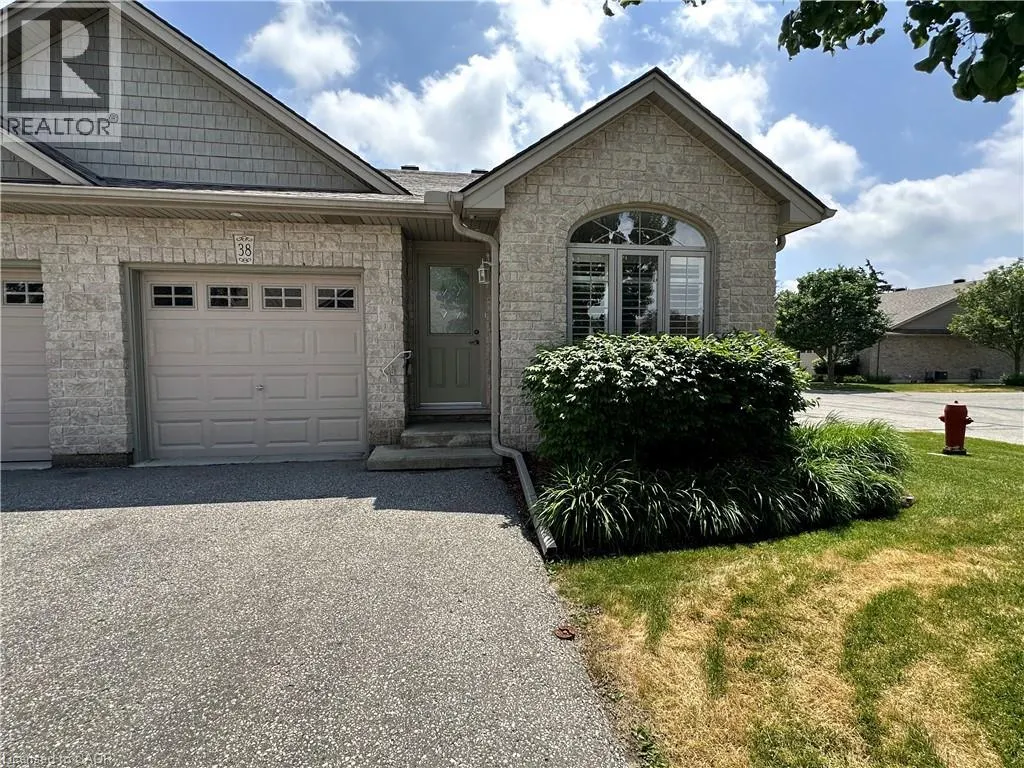 510 QUEENSWAY Street W Unit# 38 #38