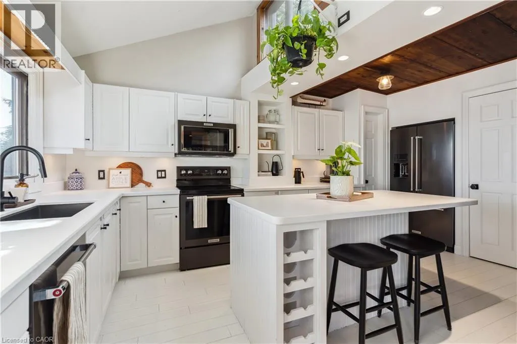 4209 MUSKOKA ROAD 117 Unit# 3 #3