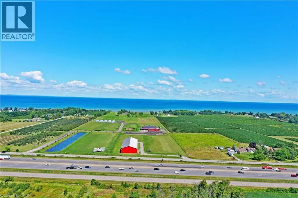 4581 SERVICE Road N