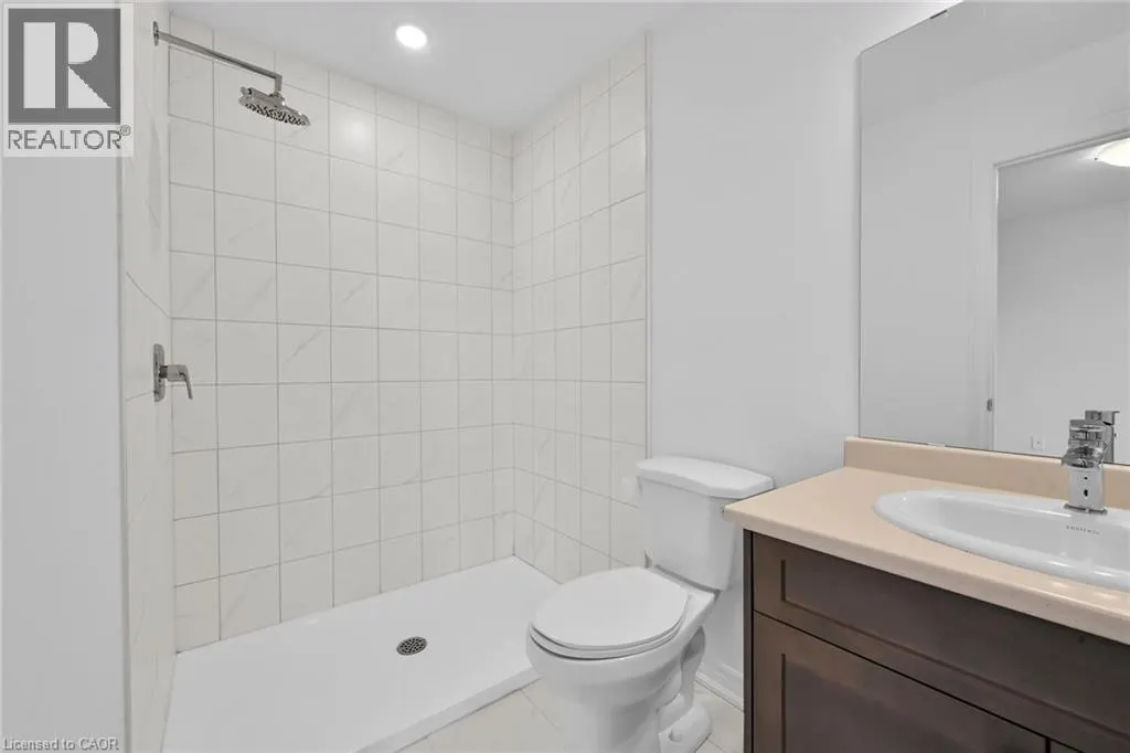 120 COURT Drive Unit# 35 #35