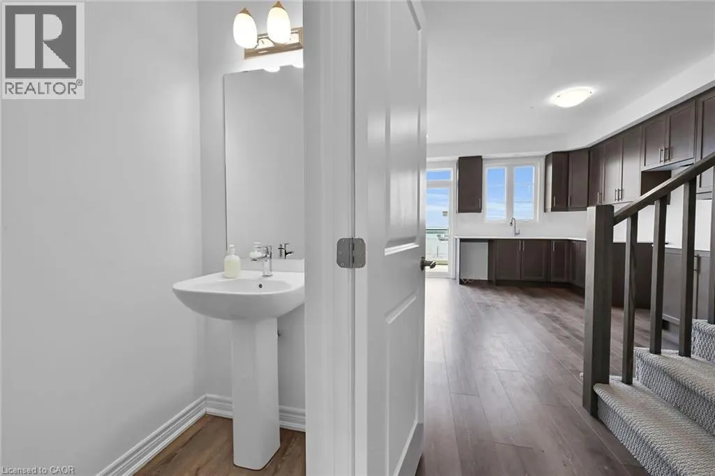 120 COURT Drive Unit# 35 #35