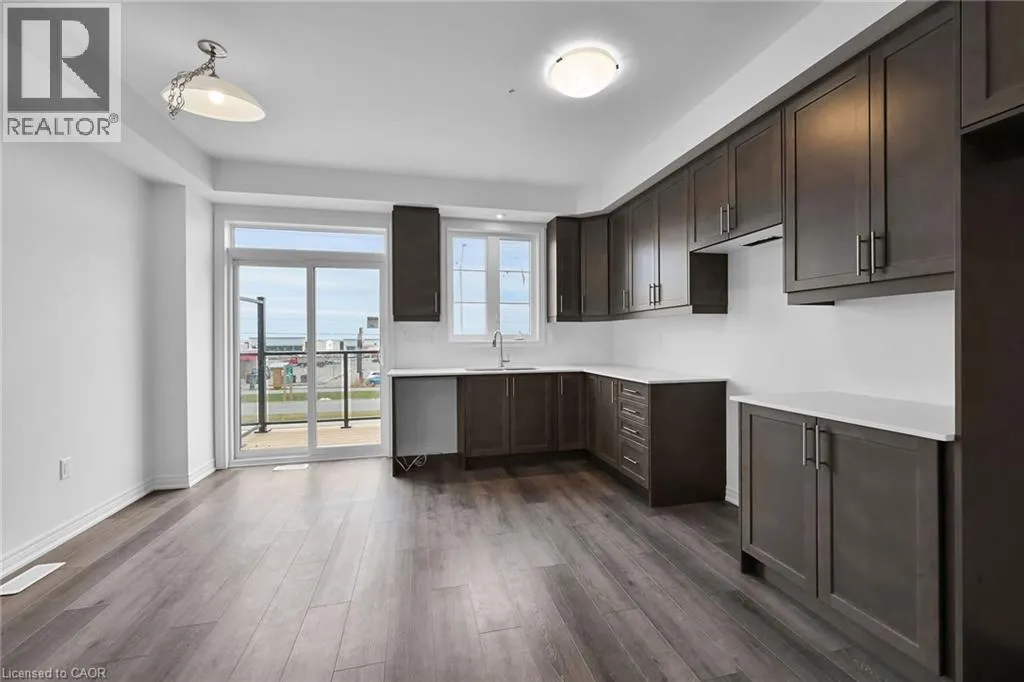 120 COURT Drive Unit# 35 #35