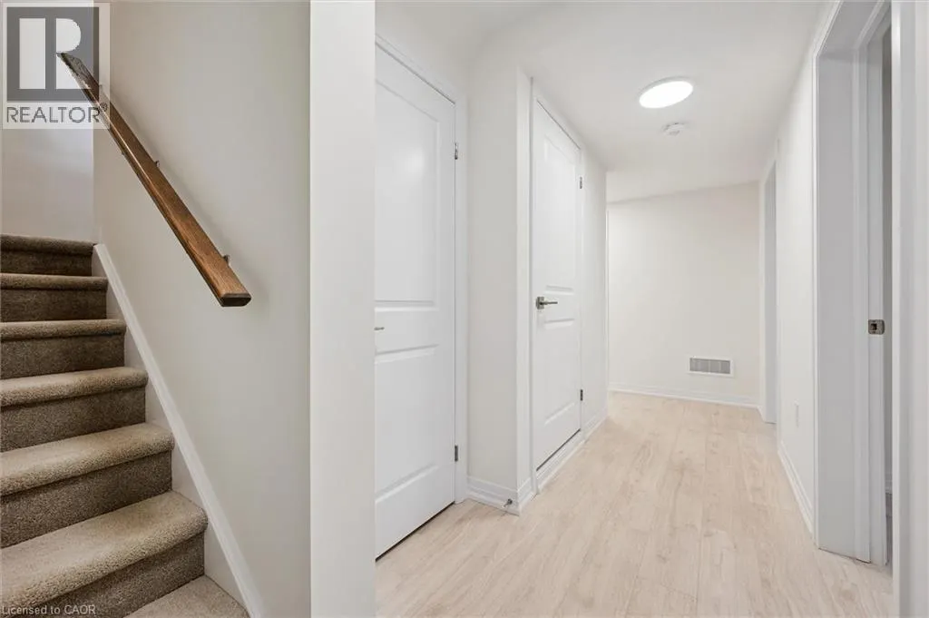 525 ERINBROOK Drive Unit# C052 #C052