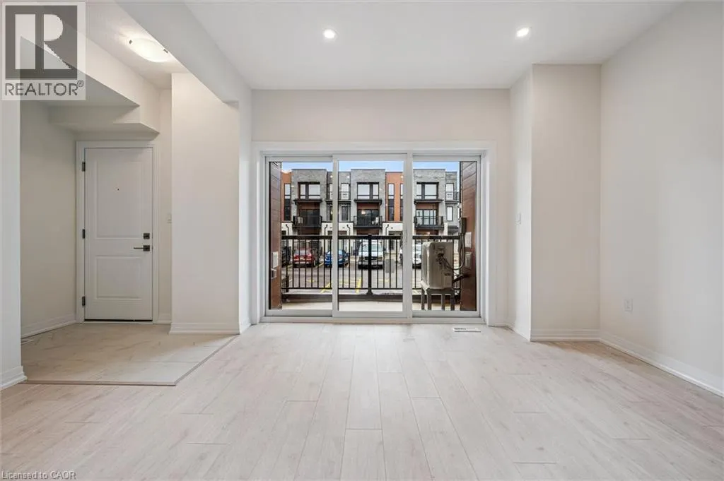 525 ERINBROOK Drive Unit# C052 #C052