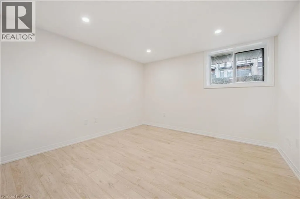 525 ERINBROOK Drive Unit# C052 #C052