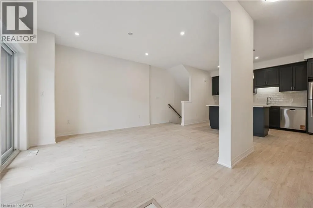 525 ERINBROOK Drive Unit# C052 #C052