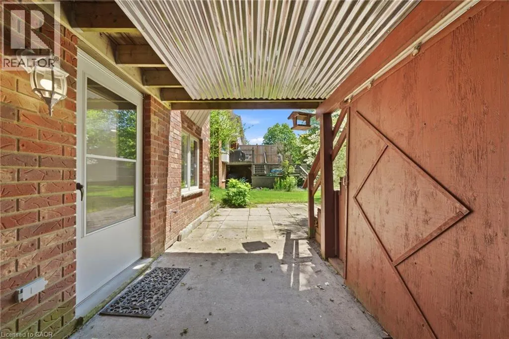 180 LAWRENCE Lane