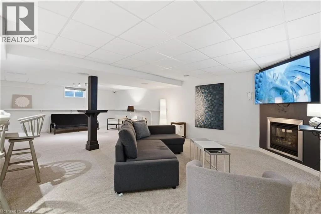 1 NEWPORT Lane