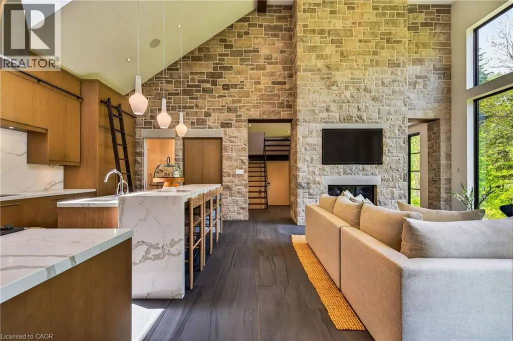 981 MINERAL SPRINGS Road