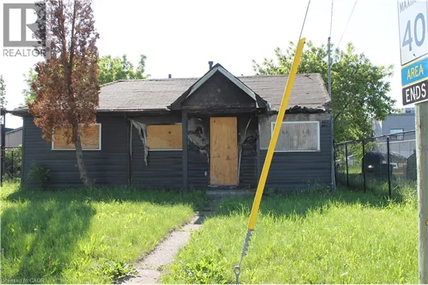 127 ROBINS Avenue