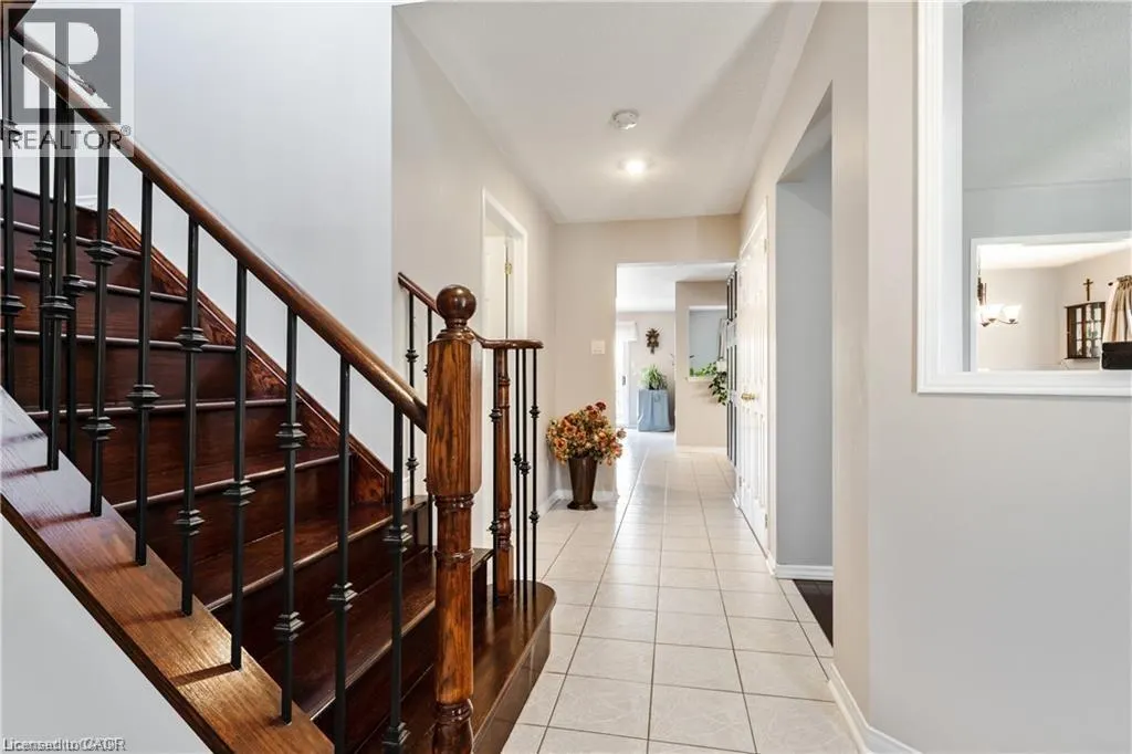 106 MOORE Crescent