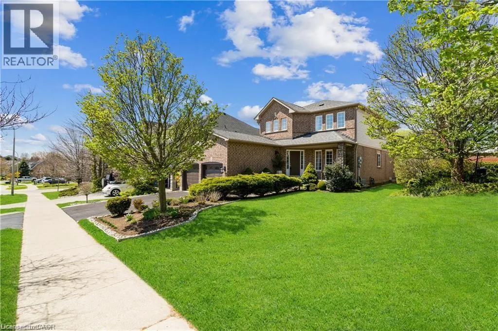 106 MOORE Crescent