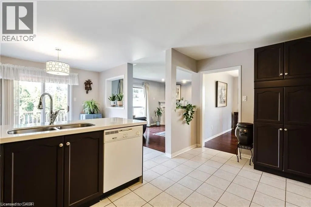 106 MOORE Crescent