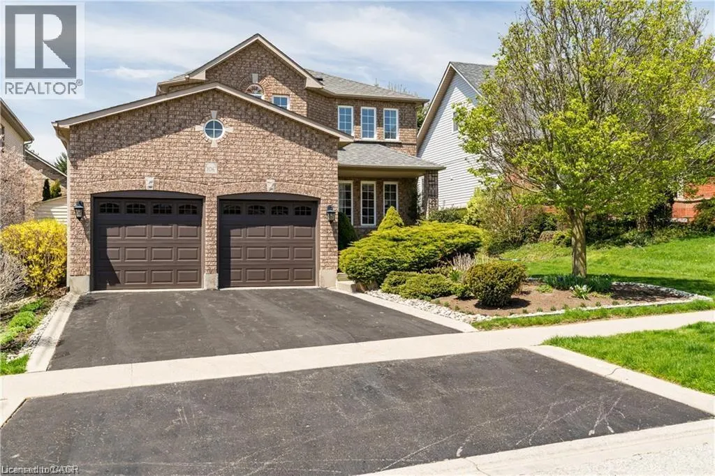 106 MOORE Crescent