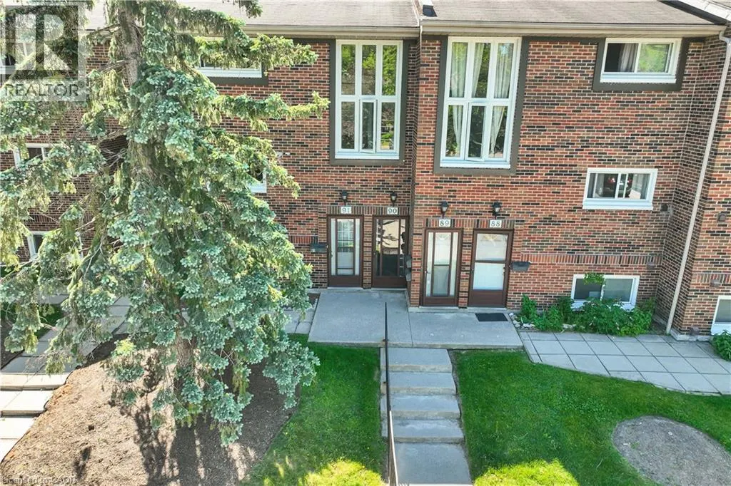 49 RHONDA Road Unit# 90 #90