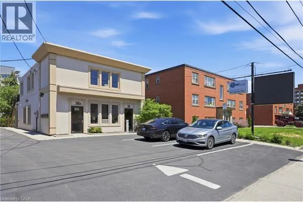 58 KING Street W