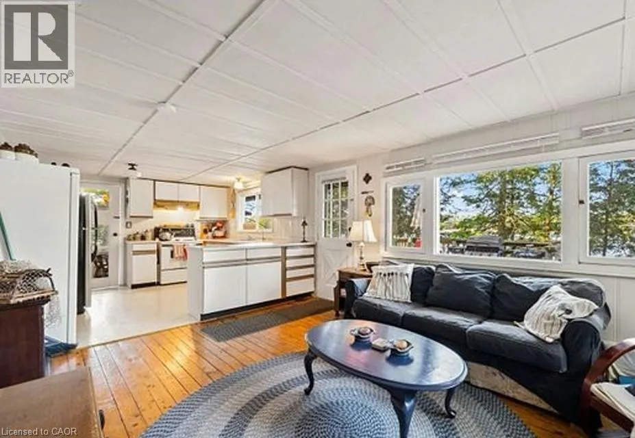 431 HEALEY LAKE