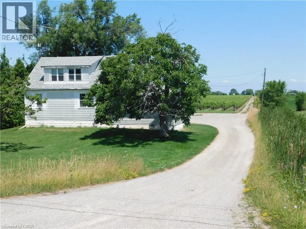 3705 SERVICE Road N