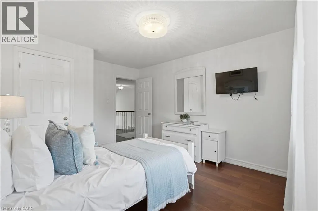 2205 SHAFTESBURY Court