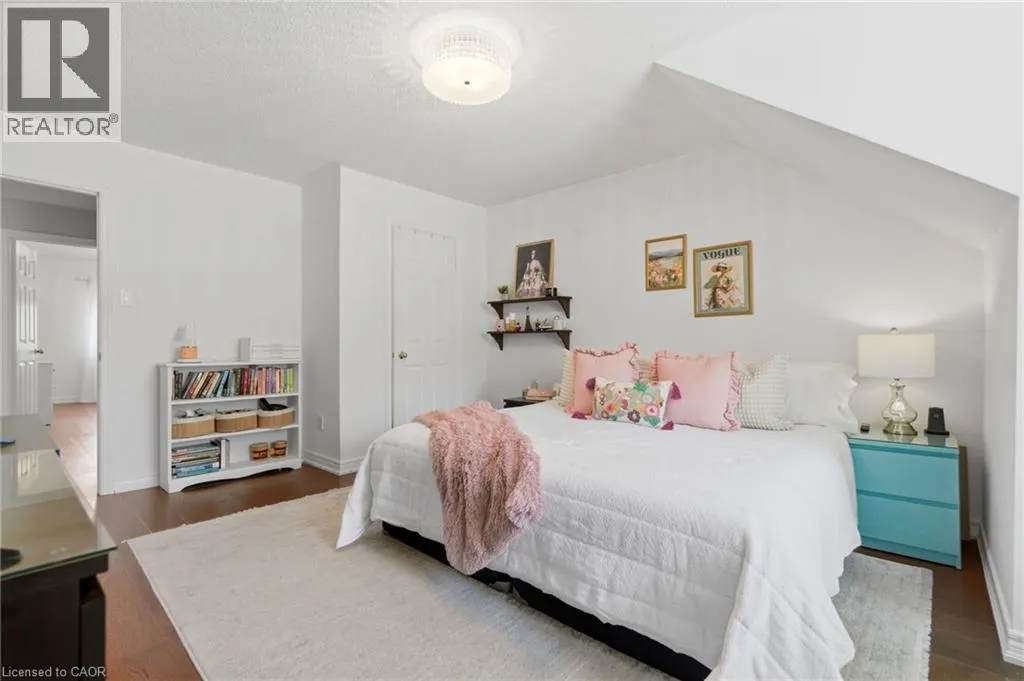 2205 SHAFTESBURY Court