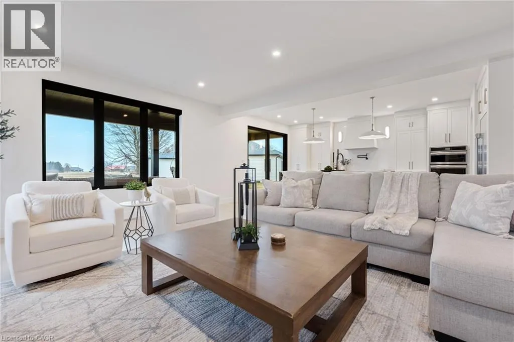 12 MACNEIL Court