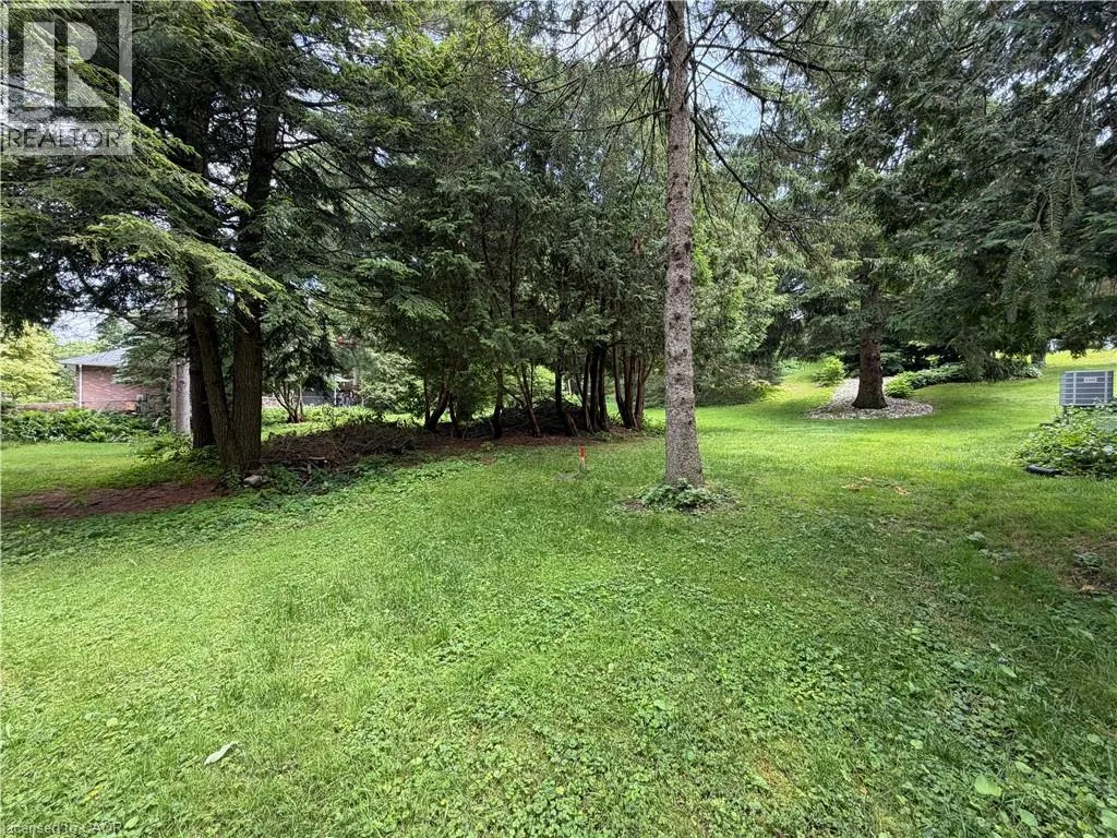 152 MCCALL Crescent