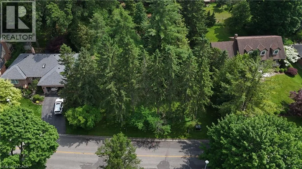 152 MCCALL Crescent