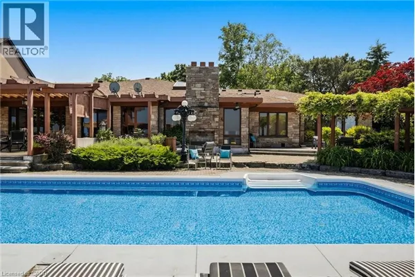 7 LAKEGATE Drive