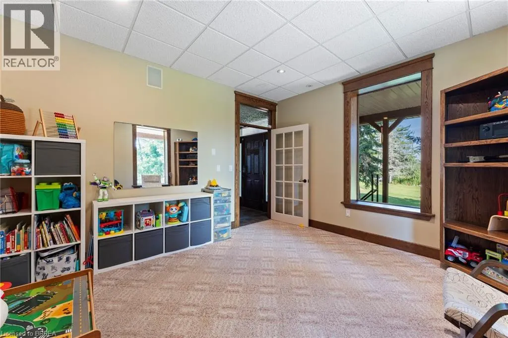 182 GOVERNORS Road E