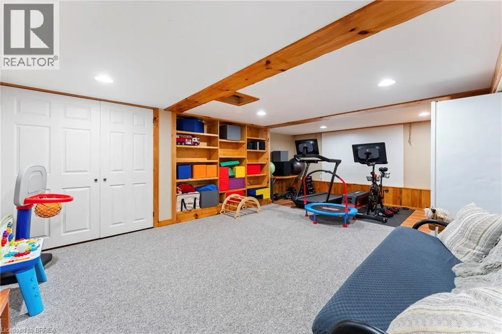 182 GOVERNORS Road E