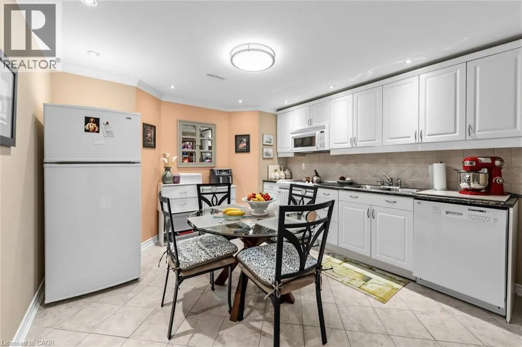 1098 HEPBURN Road