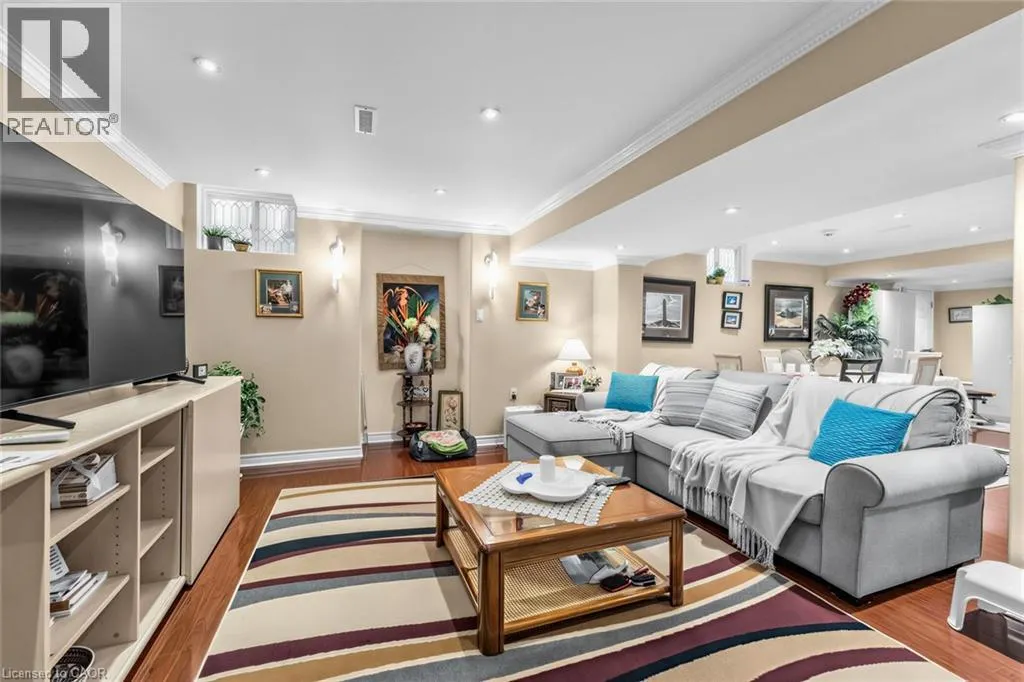 1098 HEPBURN Road