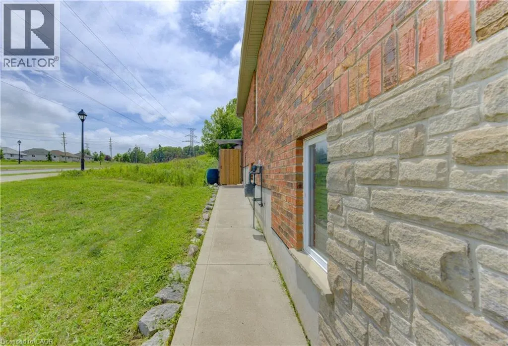 725 ZURICH Drive