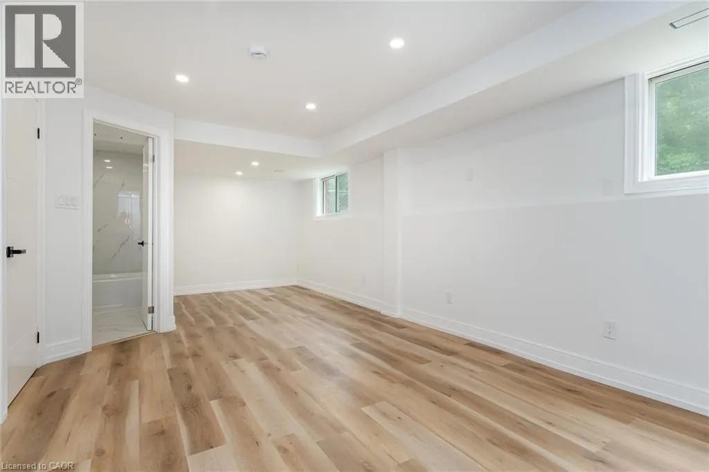 629 SETTLERSFIELD Court Unit# B #B