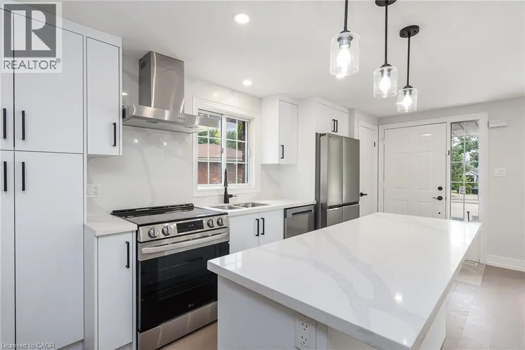 629 SETTLERSFIELD Court Unit# B #B
