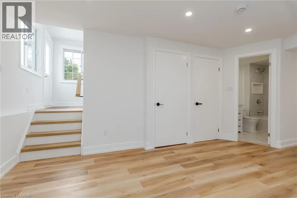 629 SETTLERSFIELD Court Unit# B #B