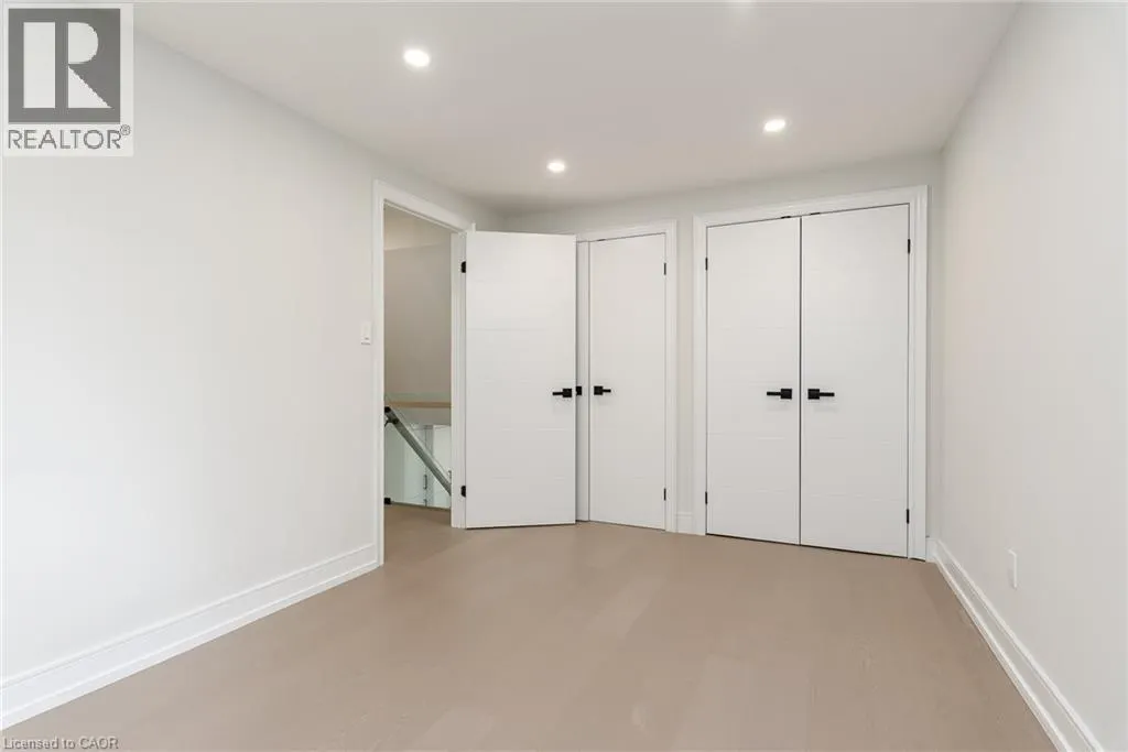 629 SETTLERSFIELD Court Unit# B #B