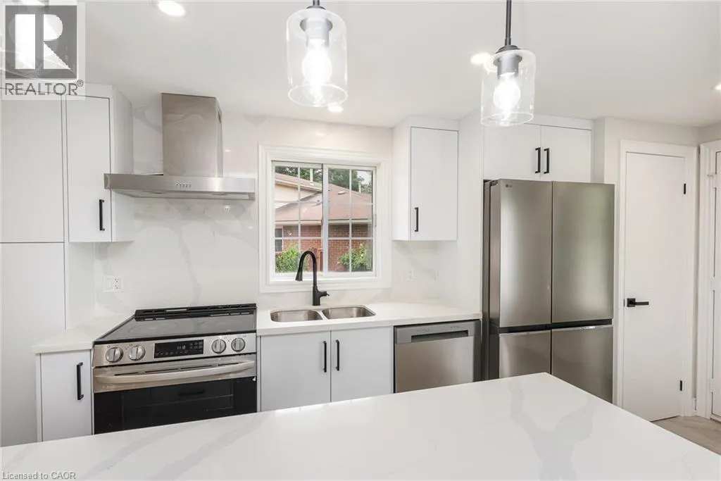 629 SETTLERSFIELD Court Unit# B #B