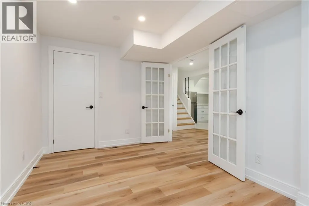 629 SETTLERSFIELD Court Unit# B #B