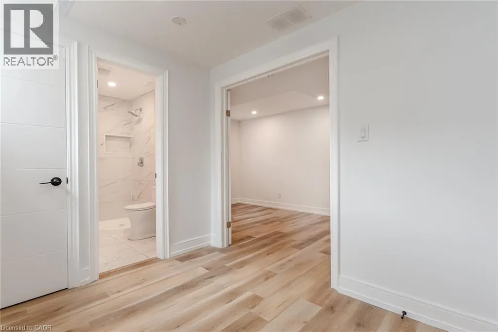 629 SETTLERSFIELD Court Unit# B #B